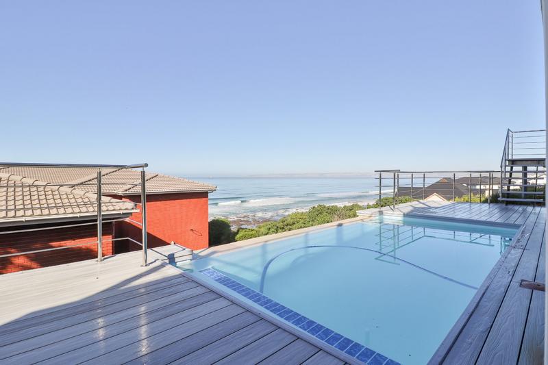 8 Bedroom Property for Sale in Reebok Western Cape